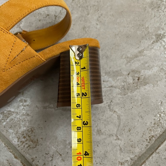 Brand new, mustard colour suede with brown heel, open toes - Picture 4 of 4